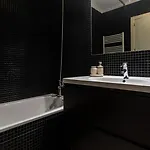 Com Varanda E Garagem شقة