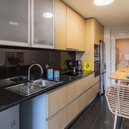 Com Varanda E Garagem Apartamento *