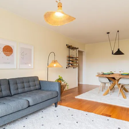 Com Varanda E Garagem Appartement Porto