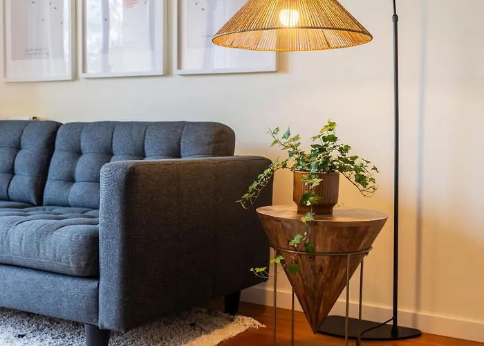 Com Varanda E Garagem Apartament Porto