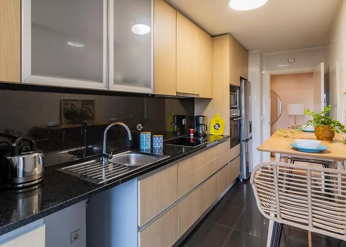 Com Varanda E Garagem Appartamento *