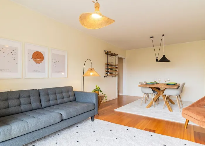 Com Varanda E Garagem Apartamento Oporto