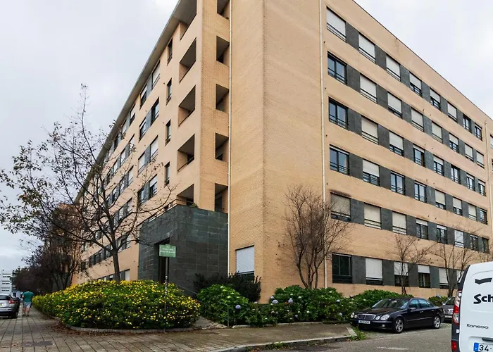 Apartamento Com Varanda E Garagem *